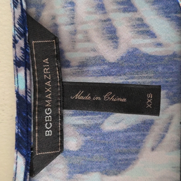 BCBGMaxAzria blue pattern short sleeve wrap dress XXS - Picture 7 of 8